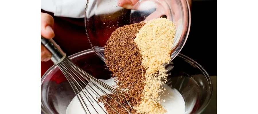 طرز تهیه کیک نسکافه در فر توکار آکورد