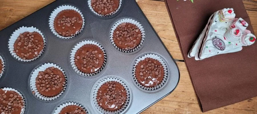 سرو مافین وانیلی و شکلاتی