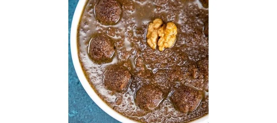 خورش فسنجان آماده با روغن انداخته شده